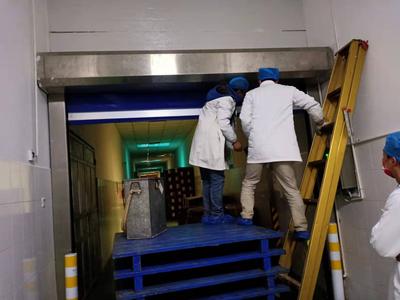 2021.12.12快速门安装现场