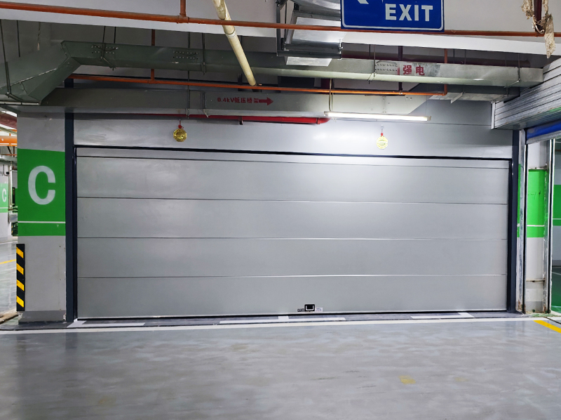 翻板式电动车库门耐晒吗?