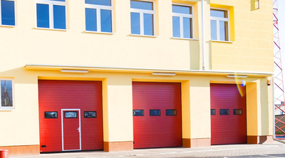 消防队装备库滑升门