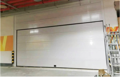 白色卡丁款防夹手翻板车库门